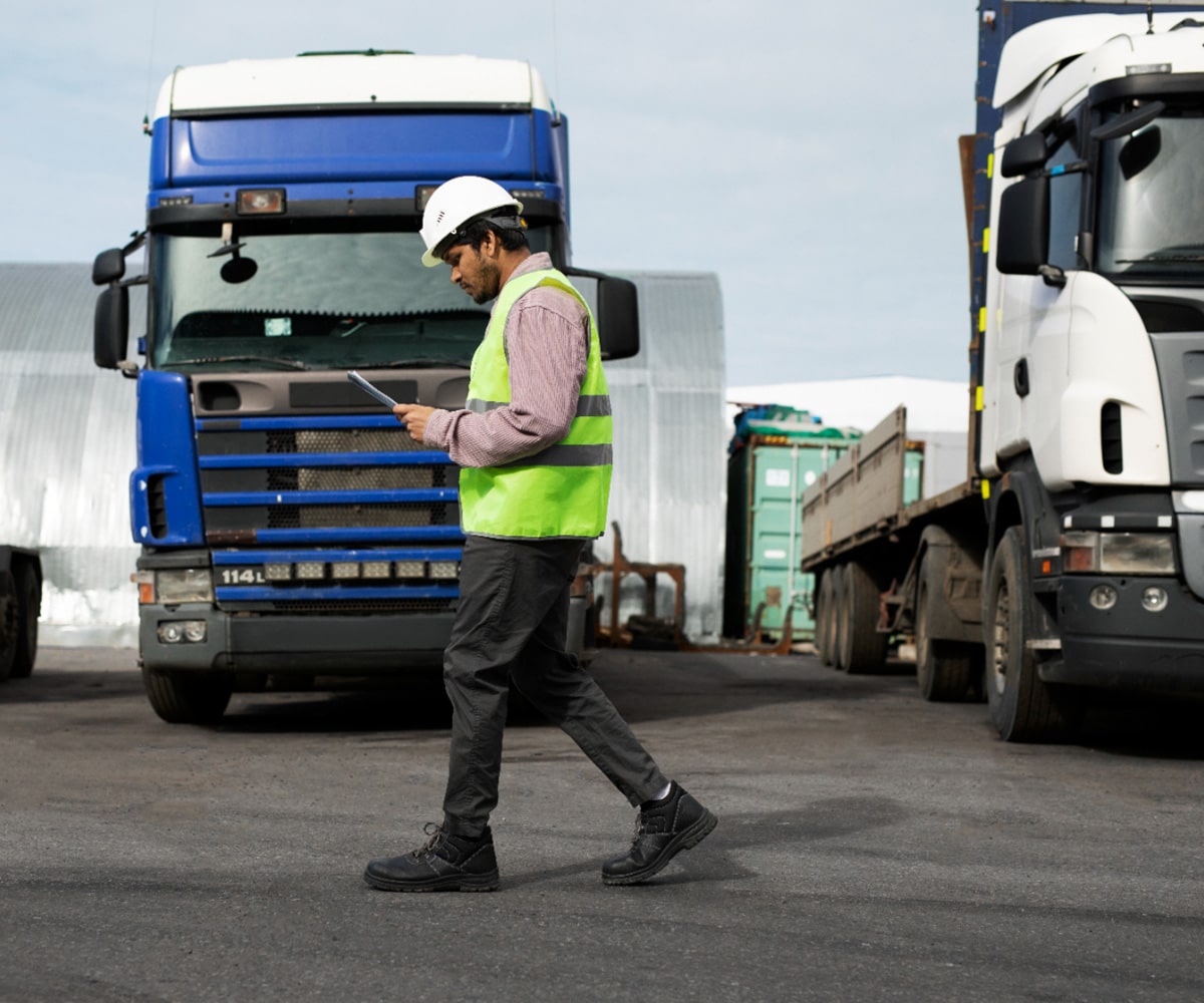 Heavy project cargo handling equipment at an industrial site